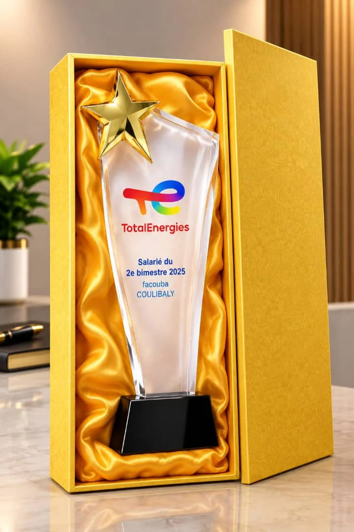 Trophée prestige en cristal gravé laser TotalEnergies